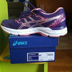 Asics sneakers brand new